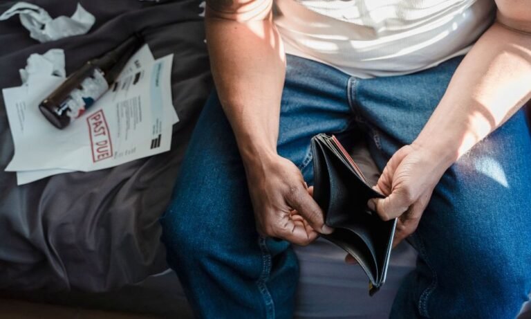 Como sair das dívidas e começar a investir