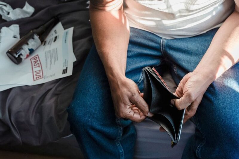 Como sair das dívidas e começar a investir
